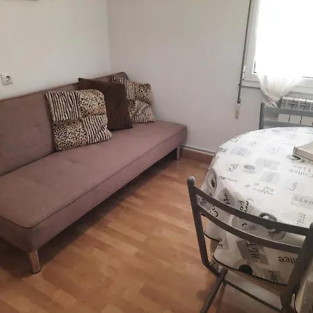 Apartamento San Lorenzo Apartment *